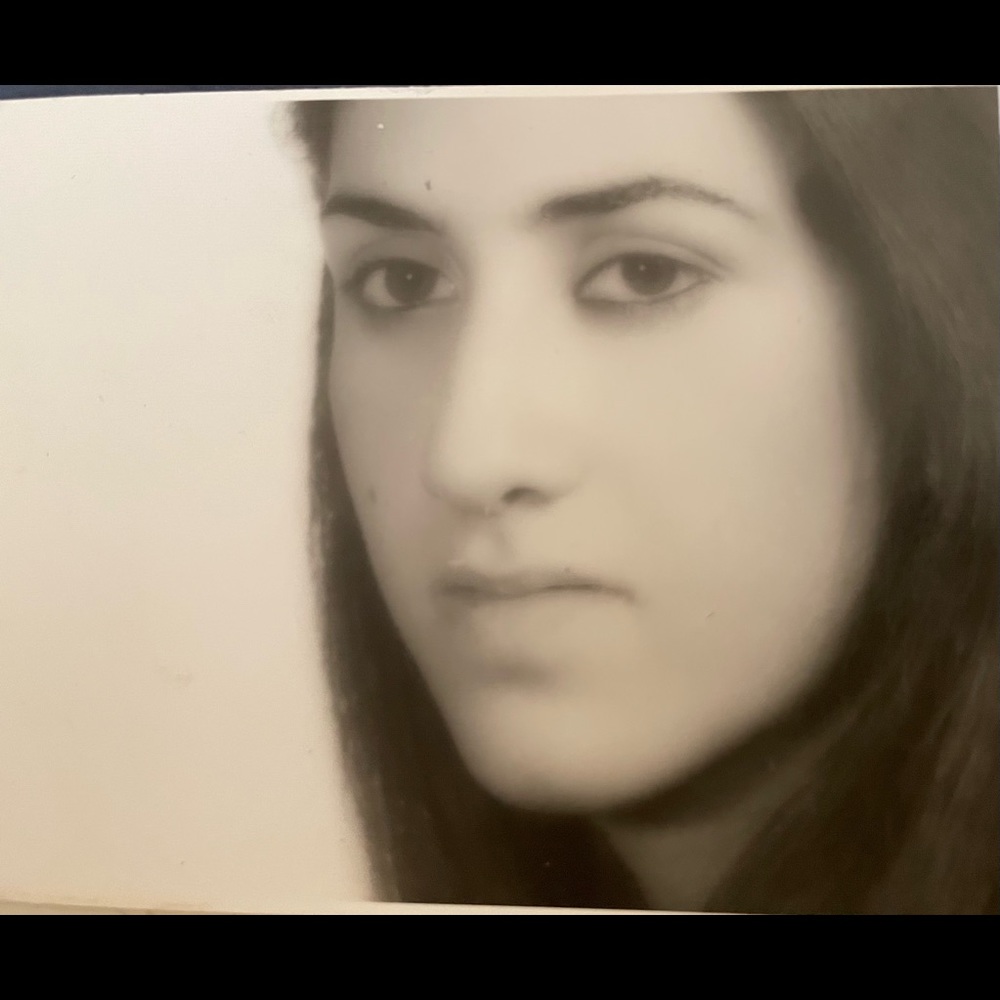 Meet your Posher, Mojgan